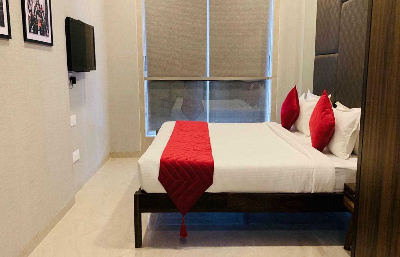 Theory9 Premium Service Apartments Khar 뭄바이 외부 사진