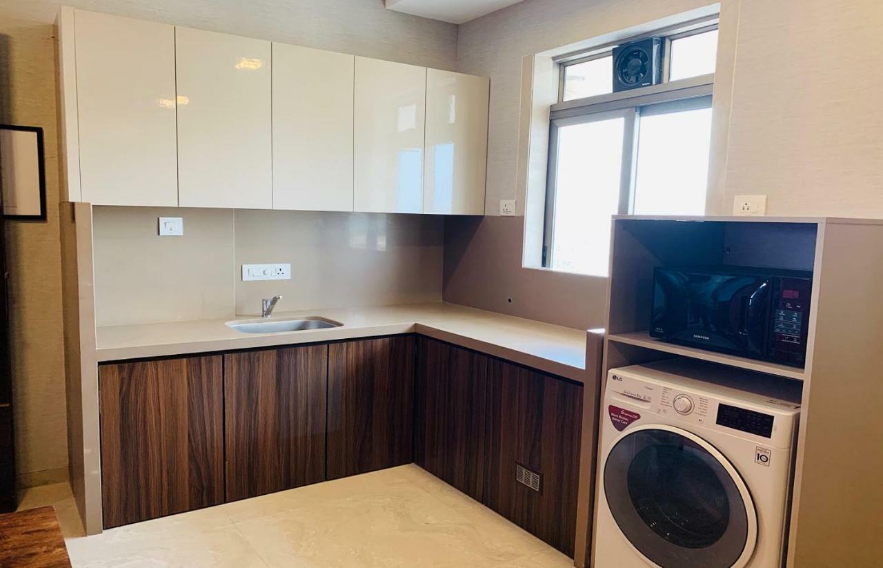 Theory9 Premium Service Apartments Khar 뭄바이 외부 사진