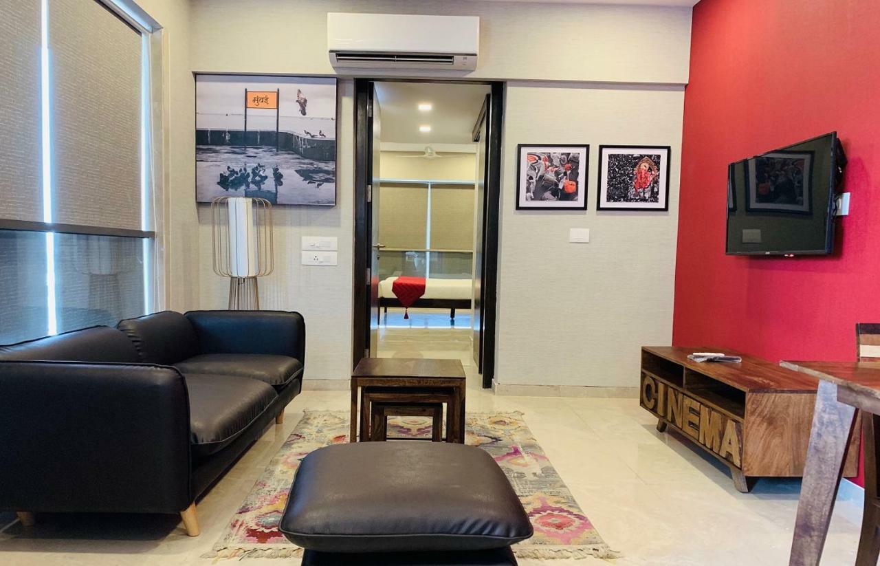 Theory9 Premium Service Apartments Khar 뭄바이 외부 사진