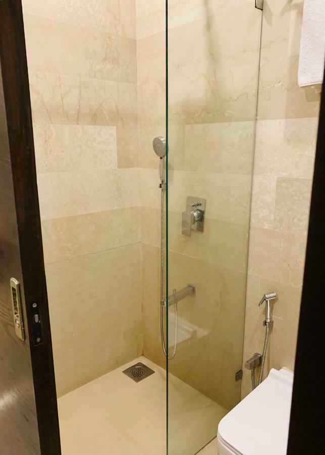 Theory9 Premium Service Apartments Khar 뭄바이 외부 사진