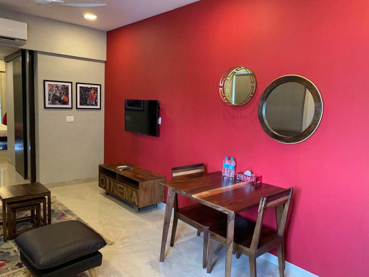 Theory9 Premium Service Apartments Khar 뭄바이 외부 사진